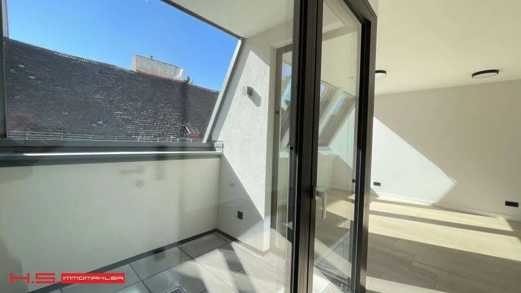 FAST 4. BEZIRK - 1. DG - HIGH END ERSTBEZUG mit LOGGIA - RESTAURIERTES BIEDERMAIERHAUS - GRÜNBLICK - RUHELAGE - - Ansicht 2