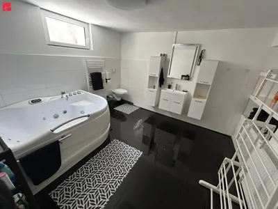 4-Zimmer-Haus kaufen in Sankt Veit an der Glan – 139 m², € 180.000 – Bild 2 von 5