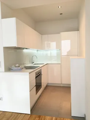 Neuwertige 2-Zi-Wohnung 44m² mit Fußbodenheizung , Fitnessraum und Sauna im Haus & U-Bahn Nähe in 1040 Wien!