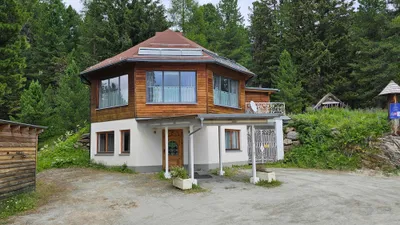 Haus kaufen in Feldkirchen – 150 m², € 949.000 – Bild 3 von 3