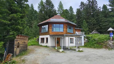 Haus kaufen in Feldkirchen – 150 m², € 949.000 – Bild 2 von 3
