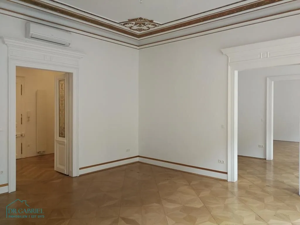 REPRÄSENTATIVE ALTBAUETAGE MIT KLEINEM BALKON - Ansicht 3