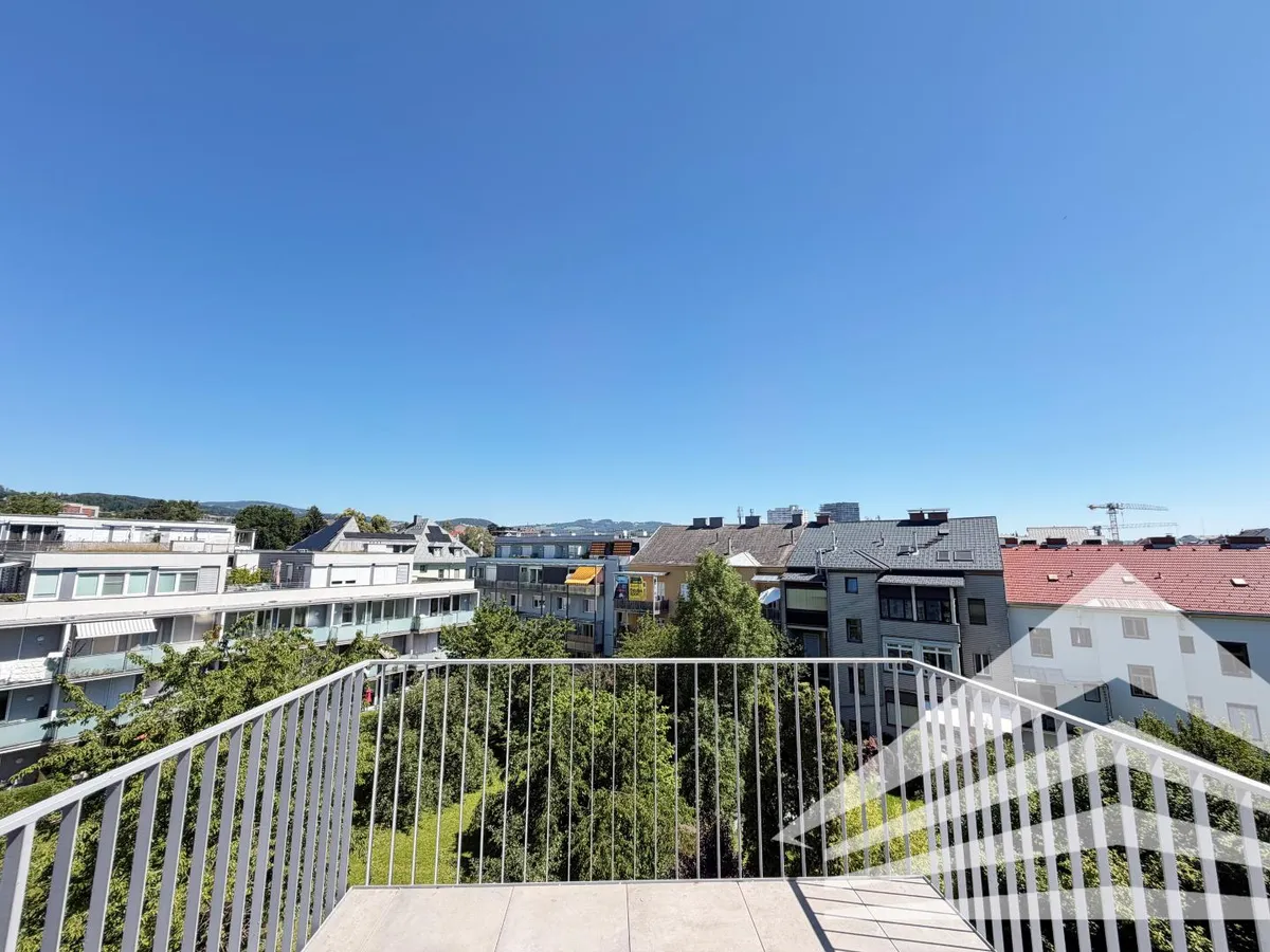 ERSTBEZUG: 3 Zimmer DG-Wohnung mit großem Balkon in Bestlage Urfahr – pohled 3