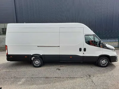 IVECO Daily L4H3 18m³ Kastenwagen XXL € 40.990,- NETT... Transporter / Kastenwagen