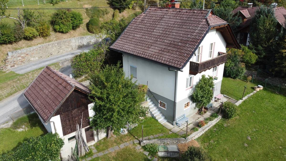 Freundliches Wohnhaus - in sonniger Aussichtslage - Ansicht 2