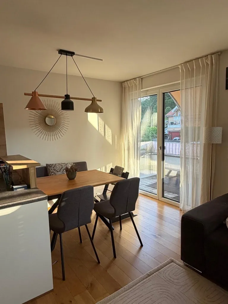 Neuwertige 3-Zimmer-Wohnung mit großzügigem Balkon und 2 Tiefgaragenstellplätzen - Widok 3