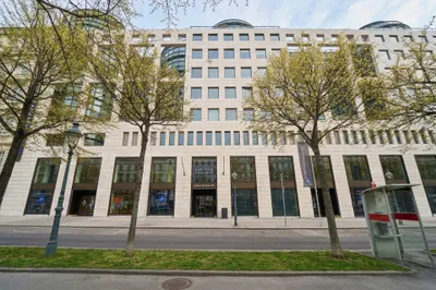 Gewerbeimmobilie mieten in Wien – 274 m², € 28