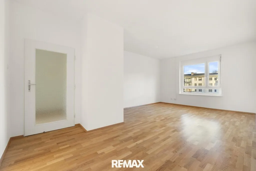 Wohnen zwischen Stadt und Natur: Großzügige 4,5-Zimmer-Wohnung mit Loggia in unmittelbarer Nähe zum Kreuzbergl - Ansicht 2