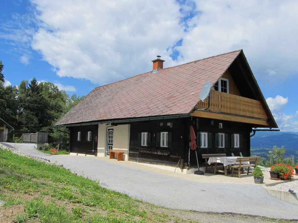 * ST. PONGRATZEN - JUWEL AUF 620 M SEEHÖHE MIT 5,6 HA SCHEIBENGRUND UND NEBENGEBÄUDE IN RUHE - EINZELLAGE MIT TRAUMHAFTER AUSSICHT *, Oberhaag