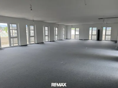 8-Zimmer-Gewerbeimmobilie kaufen in Gmunden – 235 m², € 999.999 – Bild 5 von 14