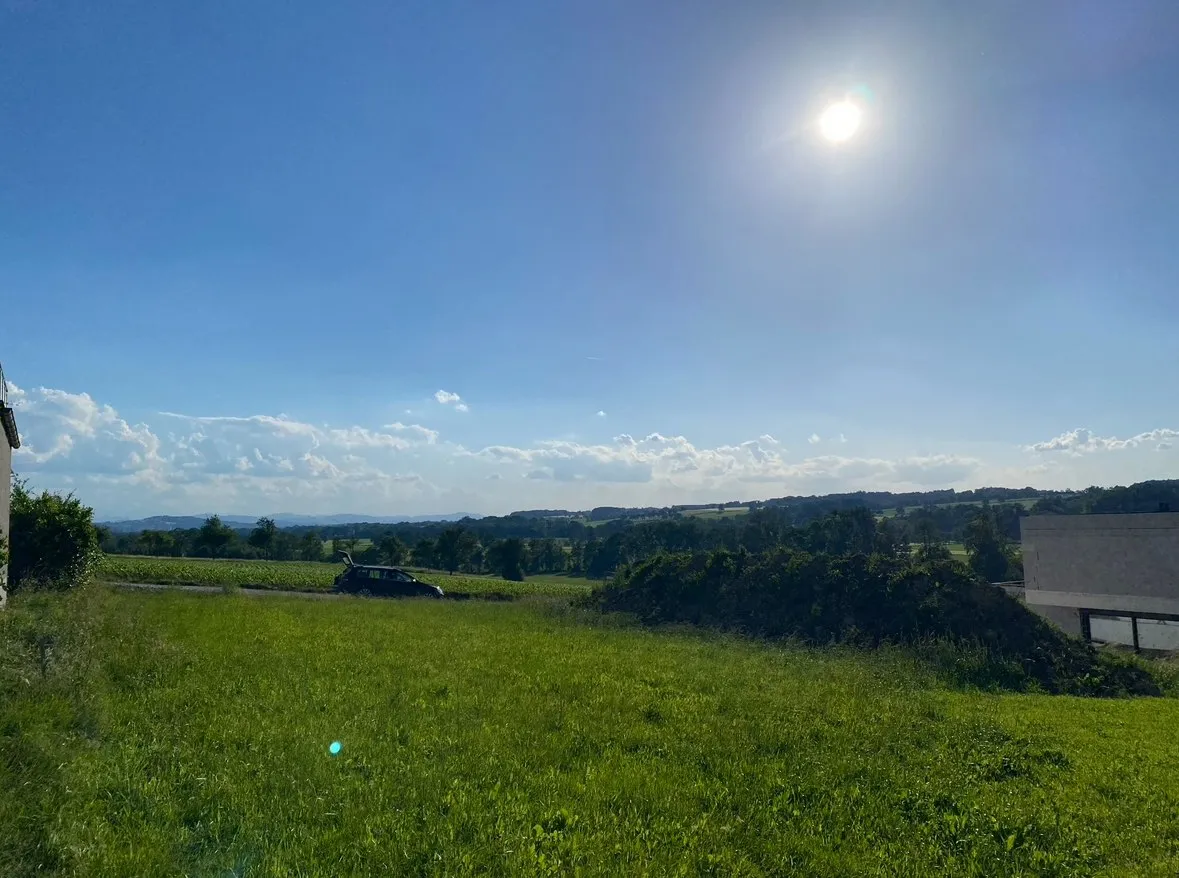 Sonniges Baugrundstück – pohled 2