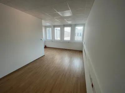 2-Zimmer-Gewerbeimmobilie mieten in Mödling – 55 m², € 593 – Bild 4 von 8