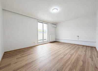 2-Zi.-Dachgeschosswohnung mit Terrasse nahe WU, U2, Prater & Donauinsel