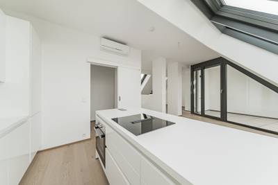 4 Zimmer Dachgeschosswohnung - Währing – Bild 2