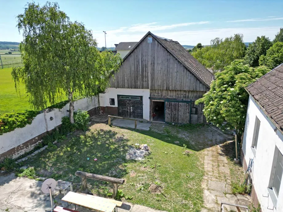 Tresdorf - ehemaliges Bauernhaus mit Nebengebäuden zur Pferdehaltung - 2.308 m² Grundstück - Widok 3