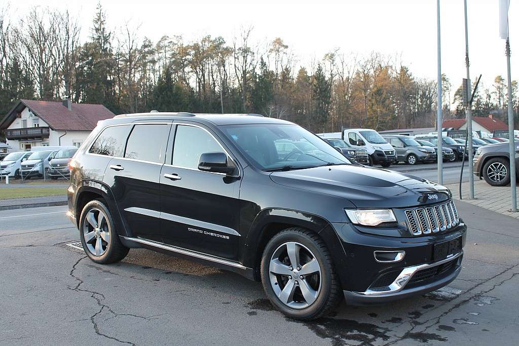 Jeep Grand Cherokee 3,0 V6 CRD Summit SUV / Geländewagen