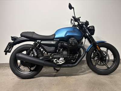 Moto Guzzi V7 Stone AKTION