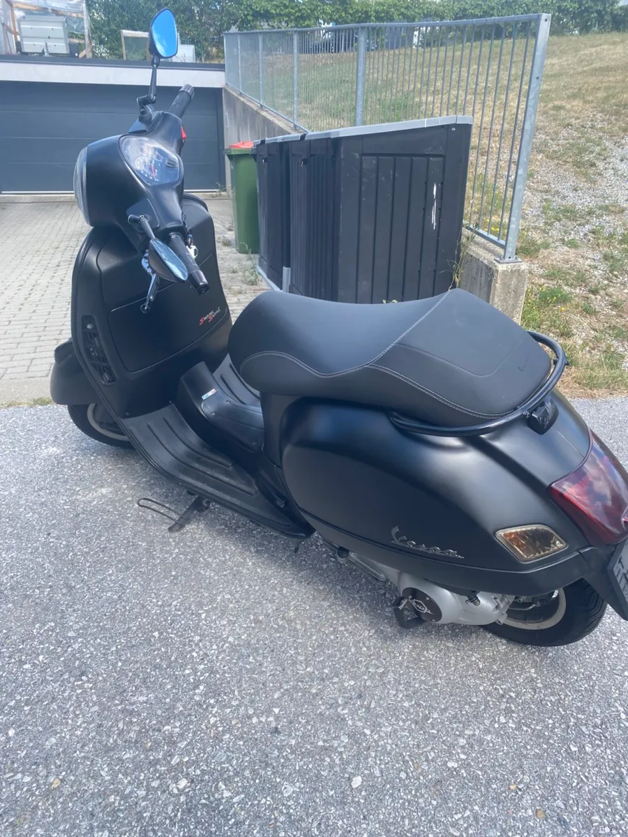 Vespa GTS