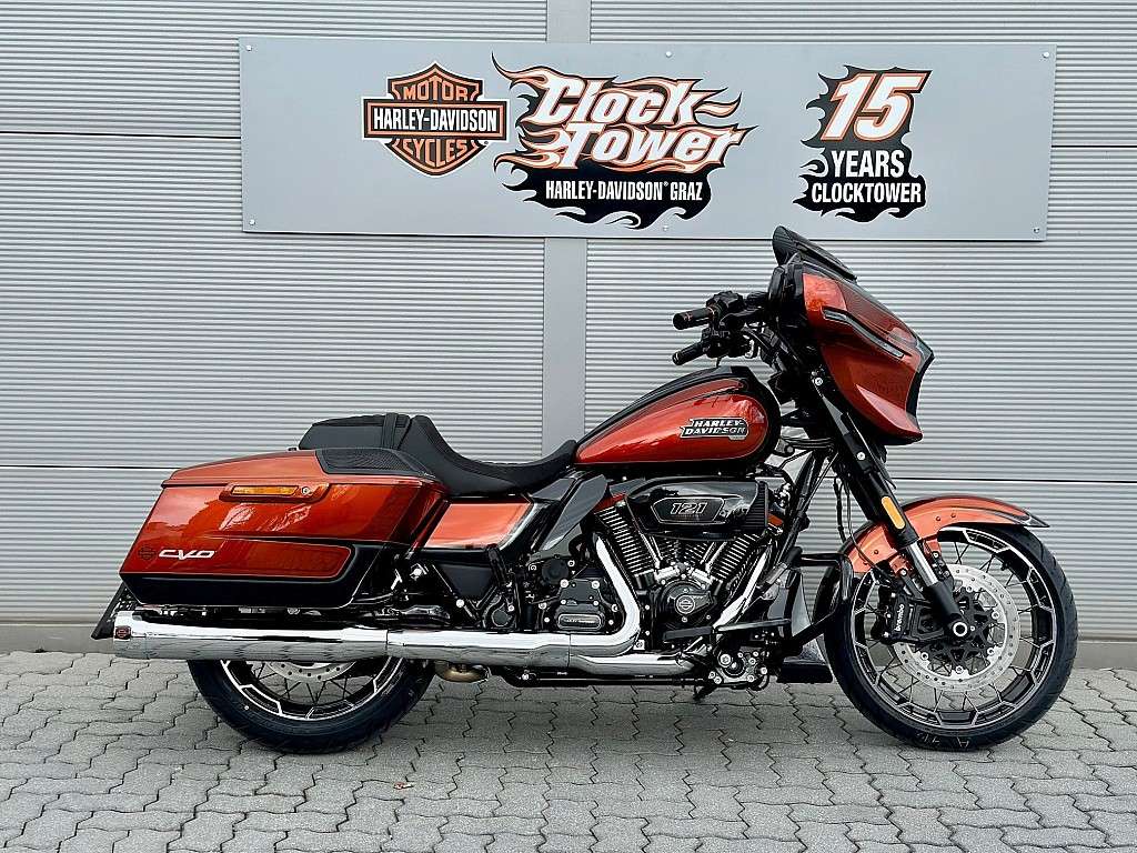 Harley-Davidson CVO Street Glide FLHXSE Preis inkl. Kess Tech A... Tourer