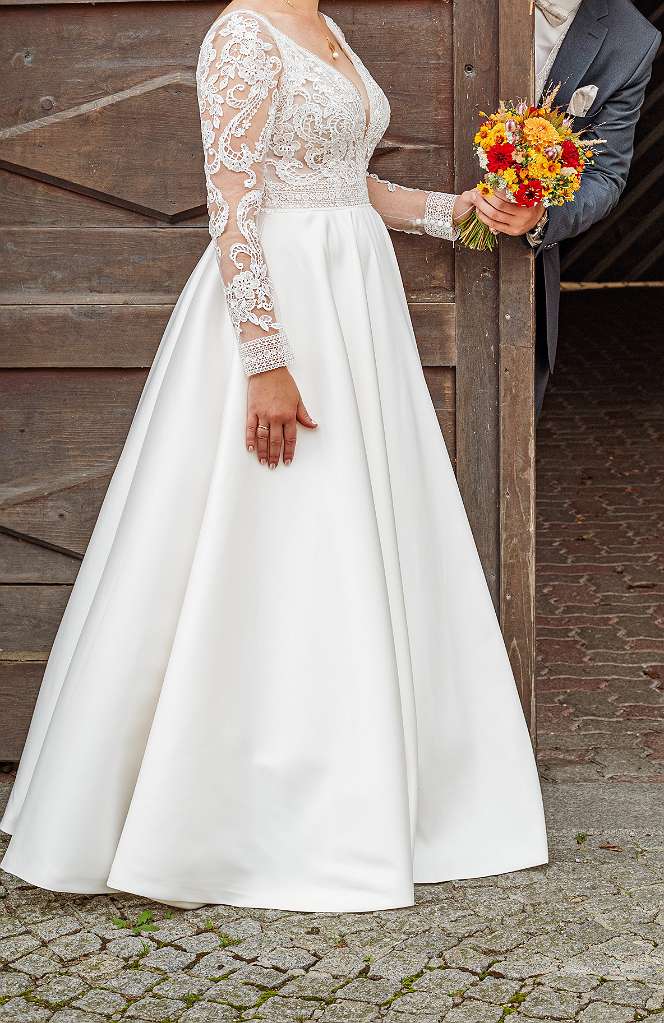 Brautkleid in Weiß sold Neuwertig GR 40/42* Beschreibung lesen