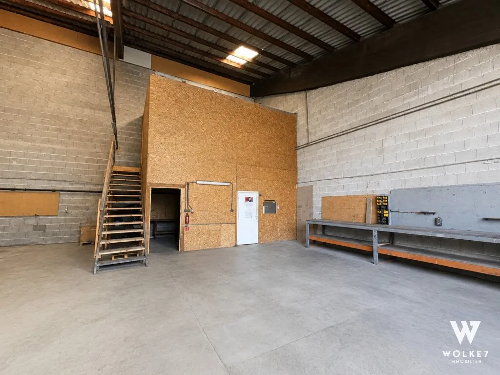 Halle mit ca. 200 m² Lagerfläche | Rolltor | LKW-Zufahrt möglich | Kalthalle | ab sofort verfügbar - Ansicht 2