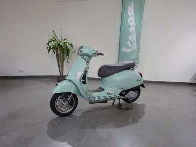 Vespa GTS 125 Classic HPE E5+ MY 2025 "Easy Start Akt...