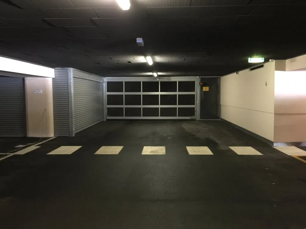 Premium-Parkplatz im Herzen von Seefeld - zum Verkauf! - View 2