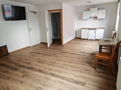 6-Zimmer-Gewerbeimmobilie mieten in Melk – 240 m², € 600 – Bild 1 von 6