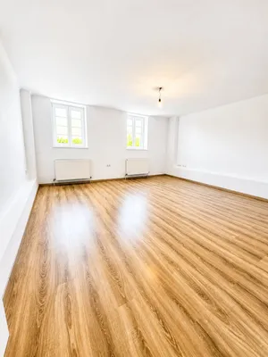 Stilvolle Dachgeschosswohnung mit Gartenmitbenutzung
