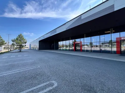 Gewerbeimmobilie kaufen in Ried im Innkreis – 6 093 m², € 9.480.000 – Bild 3 von 15