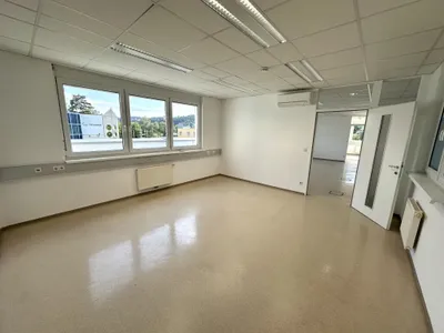 3-Zimmer-Gewerbeimmobilie mieten in Graz – 93 m², € 9 – Bild 9 von 13