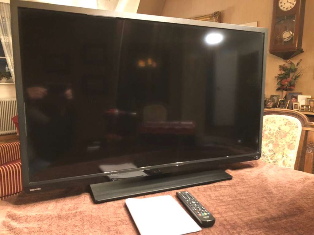 Toshiba40ZollTV