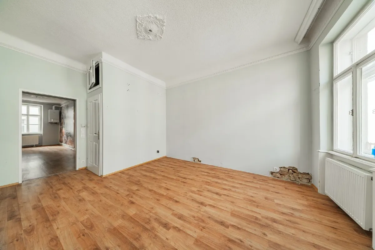 Sanierungsbedürftige Altbauwohnung mit guter Raumstruktur - Ansicht 3
