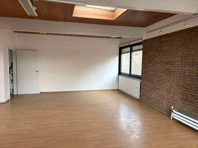 Gewerbeimmobilie mieten in Wels-Land – 75 m², € 660 – Bild 2 von 5