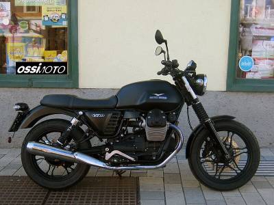 Moto Guzzi V7 II Stone