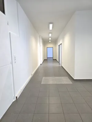 6-Zimmer-Gewerbeimmobilie mieten in Krems an der Donau – 192 m², € 1.870 – Bild 5 von 16