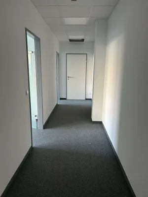 Gewerbeimmobilie mieten in Linz – 190 m², € 2.956 – Bild 11 von 16