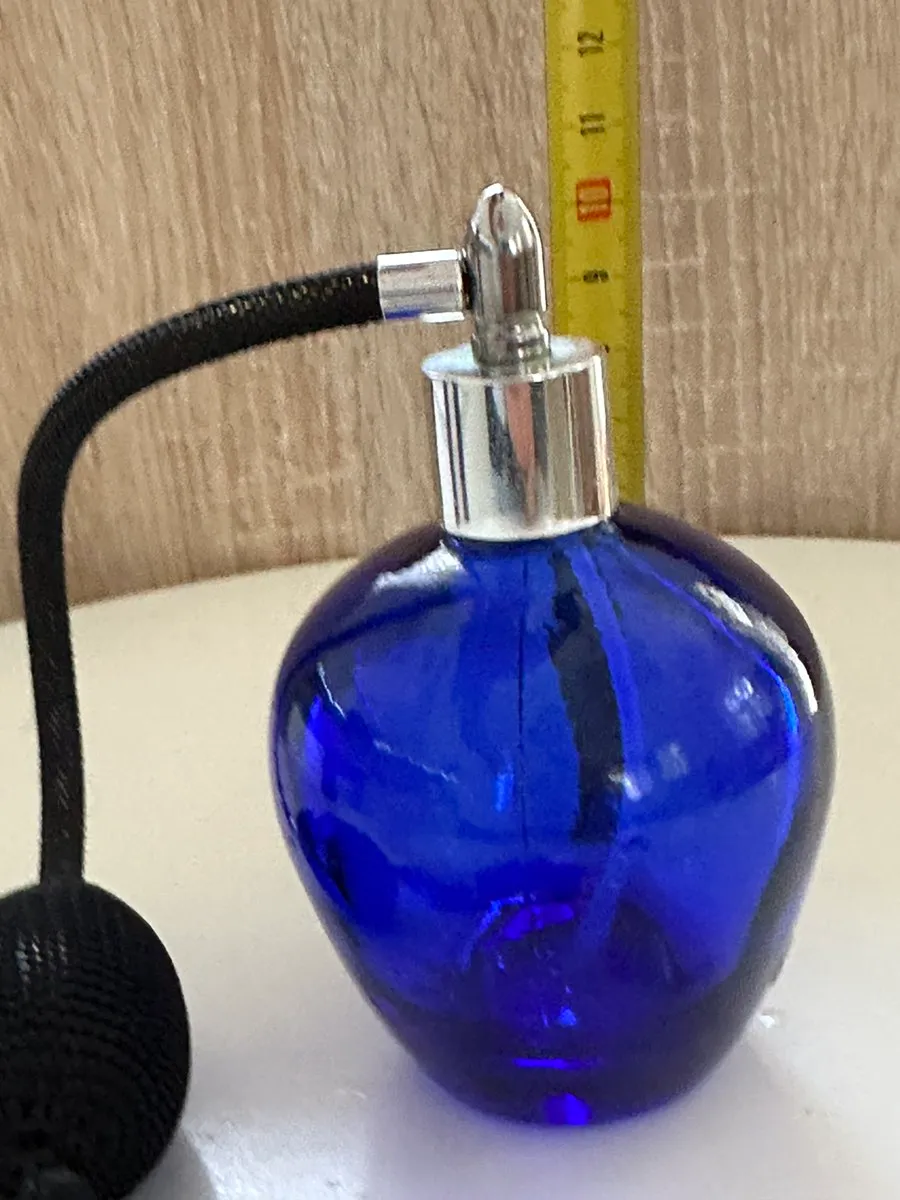 Parfüm Zerstäuber Flakon zum Befüllen Glas blau, € 12,- (1130 Wien)