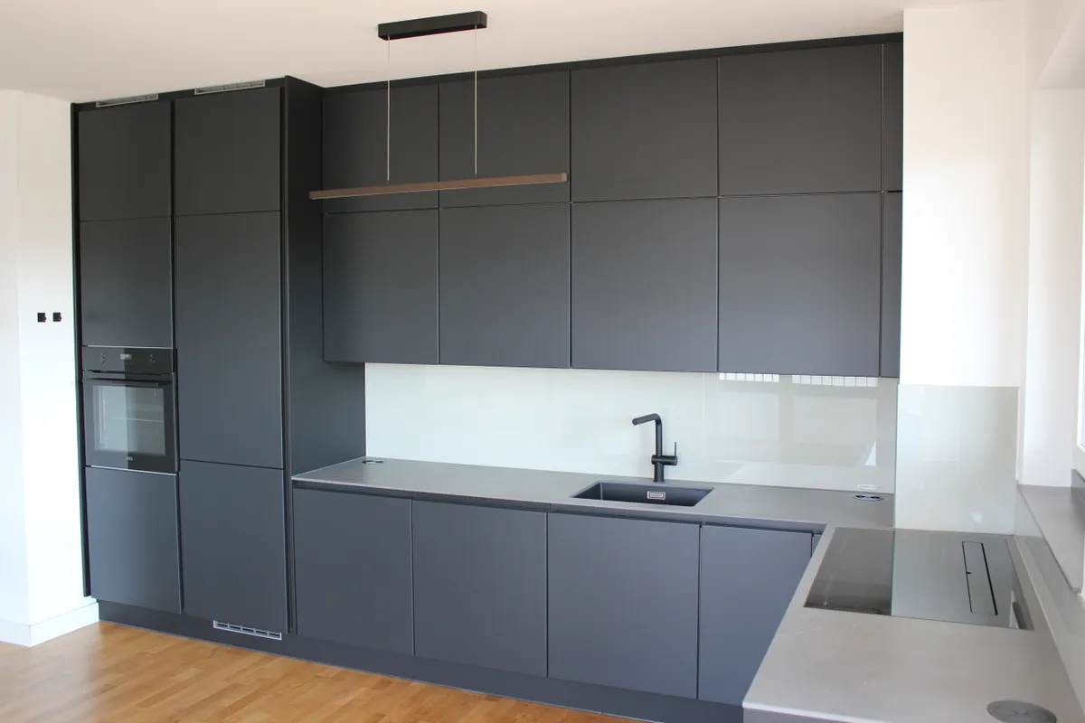 Moderne 2-Zimmer-Wohnung mit großzügigem Balkon in Wörtherseenähe - Ansicht 2
