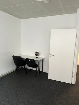6-Zimmer-Gewerbeimmobilie mieten in Wels – 162 m², € 1.830 – Bild 3 von 14