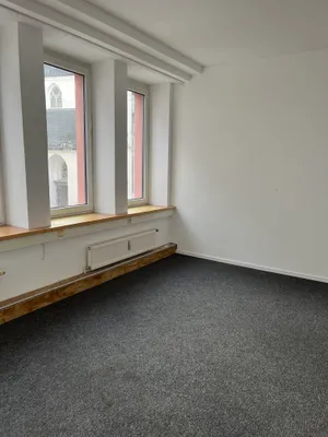6-Zimmer-Gewerbeimmobilie mieten in Wels – 162 m², € 1.830 – Bild 9 von 14