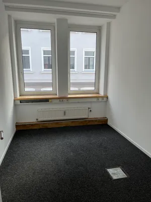 6-Zimmer-Gewerbeimmobilie mieten in Wels – 162 m², € 1.830 – Bild 7 von 14