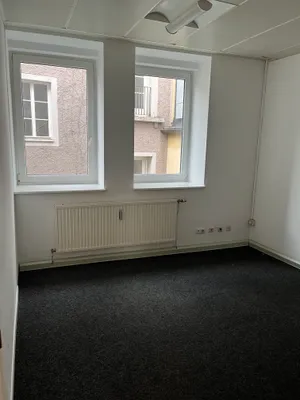 6-Zimmer-Gewerbeimmobilie mieten in Wels – 162 m², € 1.830 – Bild 2 von 14