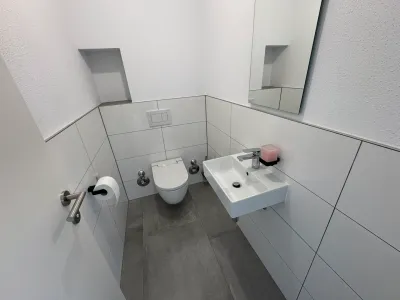 5-Zimmer-Gewerbeimmobilie mieten in Innsbruck-Land – 488 m², € 2.288 – Bild 2 von 5