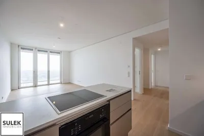 Wohnen mit Fernblick über Wien | 3 Zimmer Erstbezug mit Balkon | Pool, Fitness & Spa | **VIDEOTOUR** – Bild 3