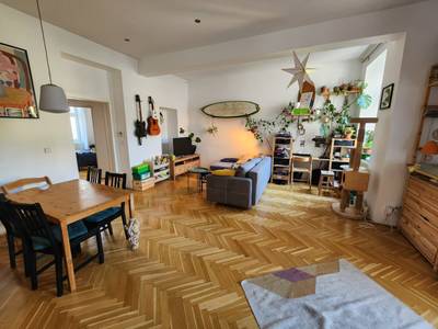 Sonnige, nette 2-Zimmer Wohnung mit Balkon