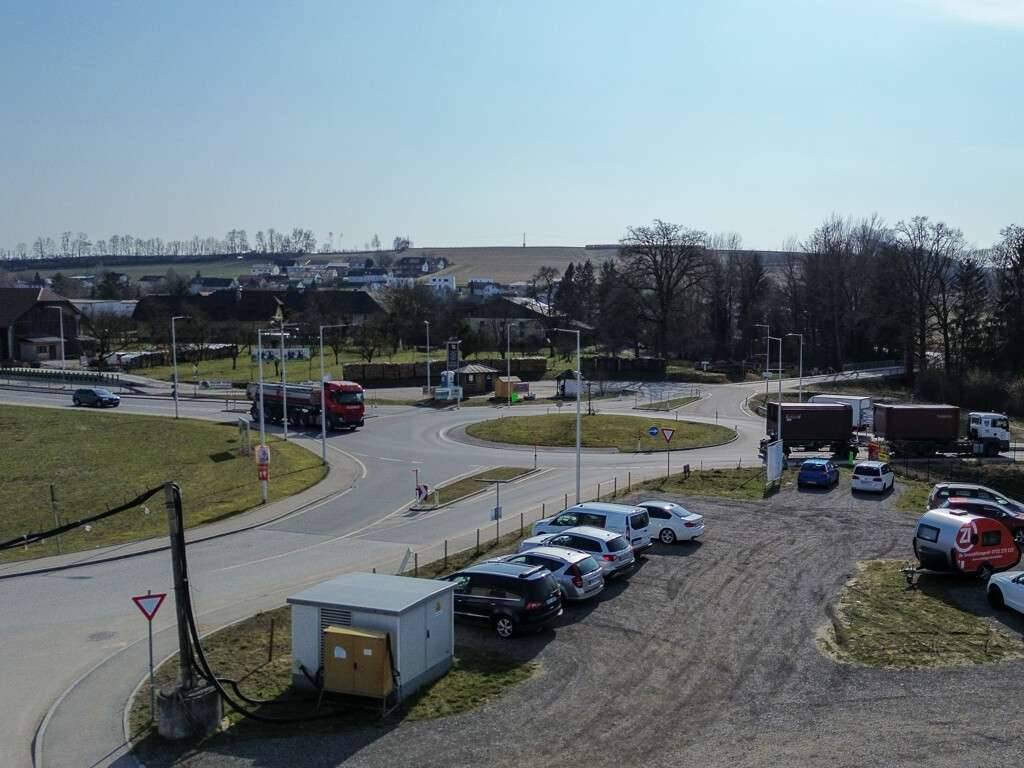 "Top-Geschäftsfläche für Büro oder Rechtsanwaltskanzlei im Zentrum von Straßham" - Ansicht 3