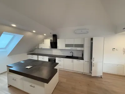 6-Zimmer-Wohnung mieten in Krems Land – 289 m², € 3.200 – Bild 23 von 28