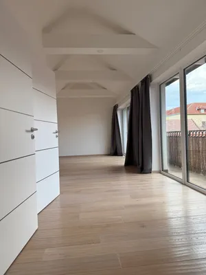 6-Zimmer-Wohnung mieten in Krems Land – 289 m², € 3.200 – Bild 24 von 28