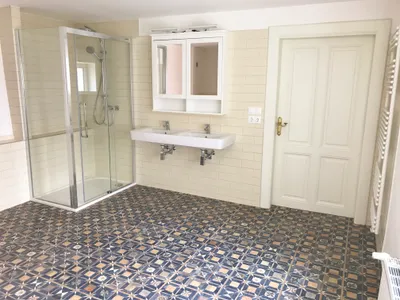 6-Zimmer-Wohnung mieten in Krems Land – 289 m², € 3.200 – Bild 7 von 28